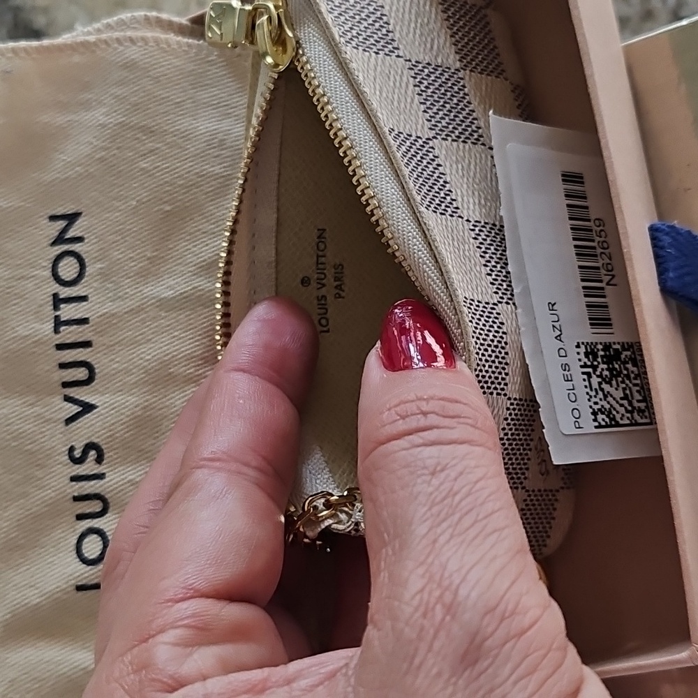 Louis Vuitton Damier Azur Key Pouch with Gold Hardware AUTHENTIC - Picture 3 of 6